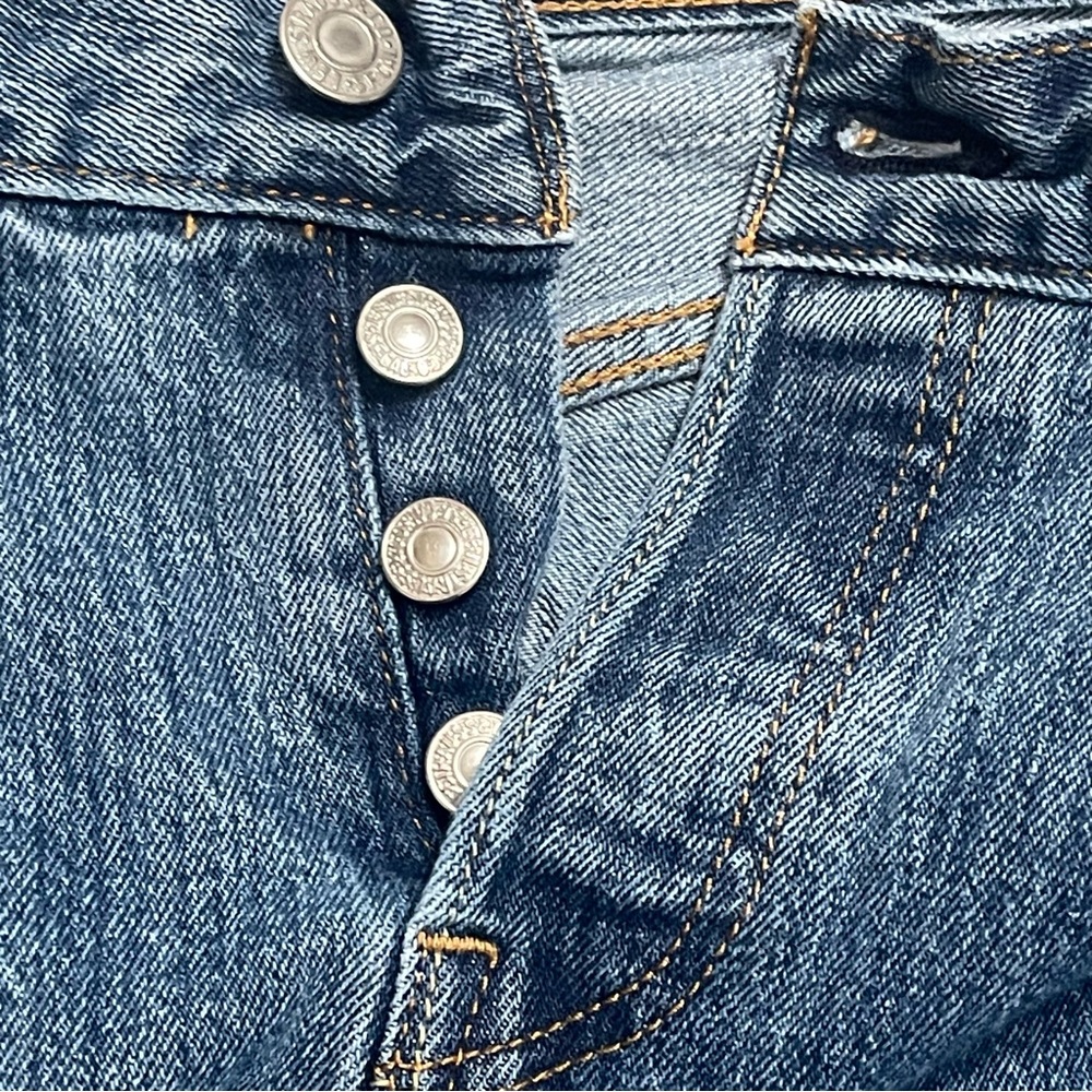 Levi's Jeans 501 CT Button Fly with Leather Patch - Picture 6 of 12